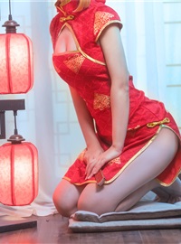 Rabbit playing with sister Ying and red cheongsam(12)